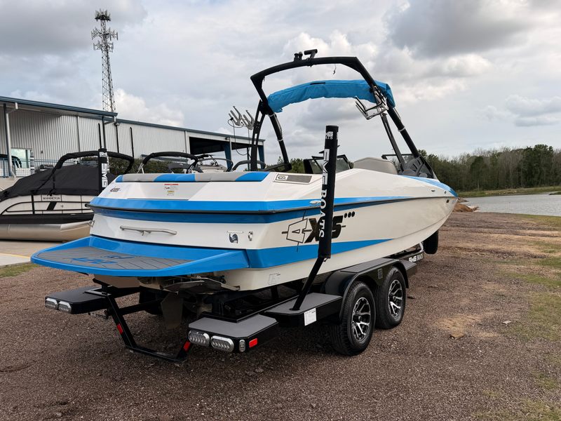 Boat Image 5
