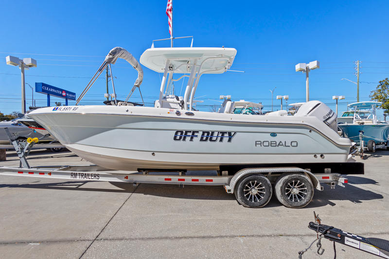 2018 Robalo 242 CC