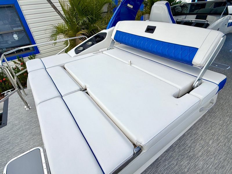 Boat Image 11