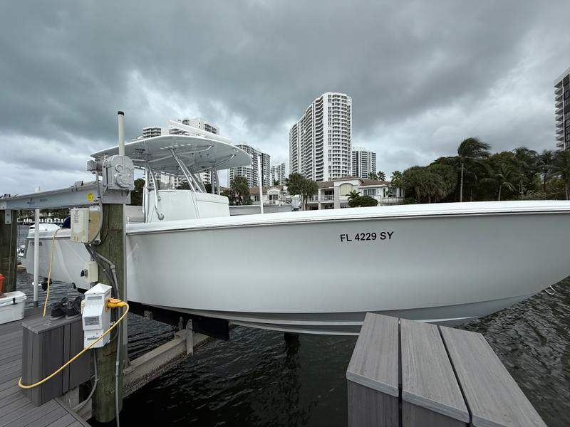 2021 Contender 35 ST