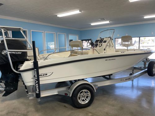 2017 Boston Whaler 180 Dauntless