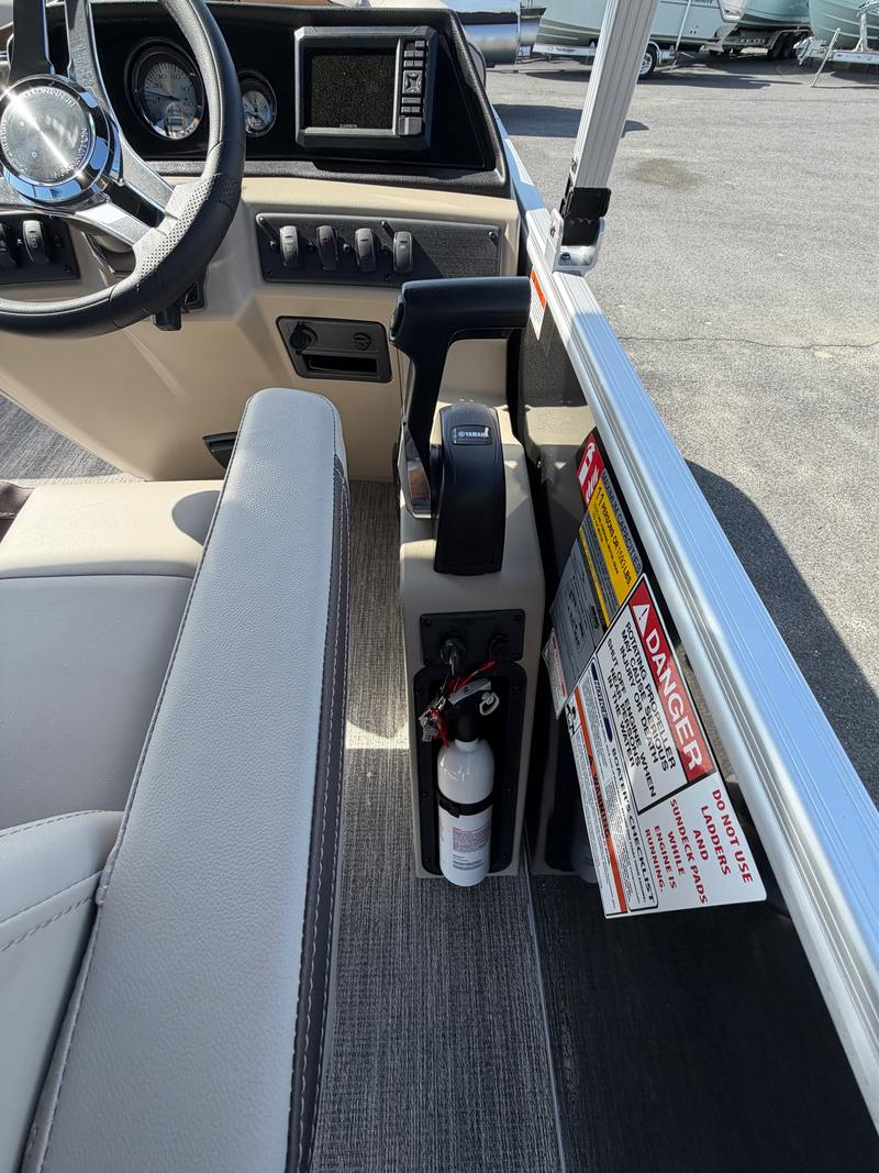 Boat Image 15