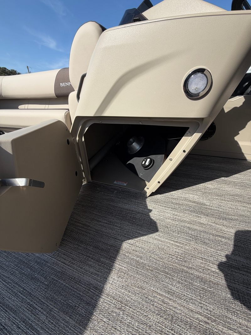 Boat Image 17
